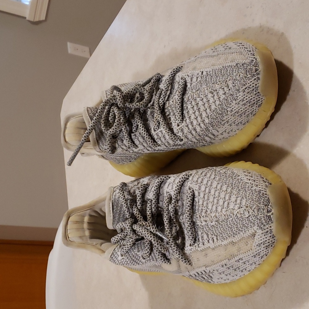 Yeezy Boost Sneakers Size 7M 6/6.5W